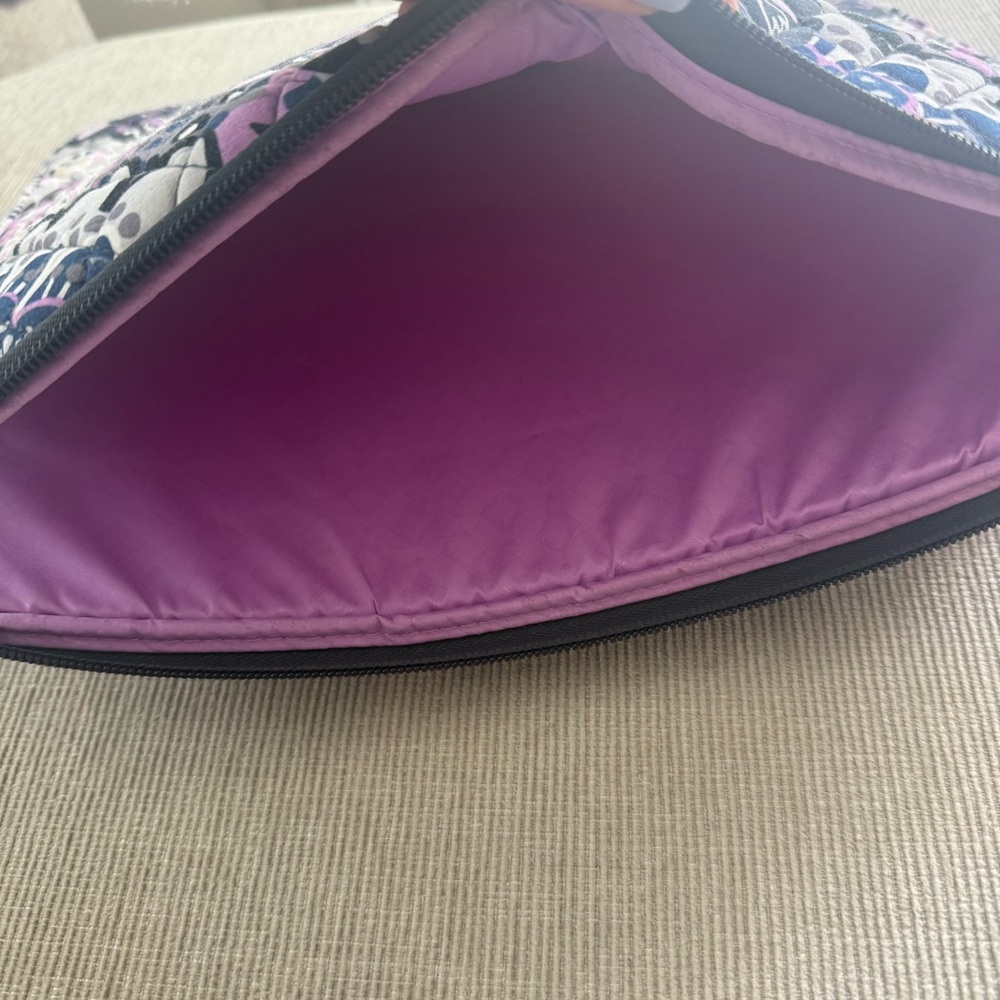 Vera Bradley Mimosa Medallion Laptop Sleeve - Picture 5 of 5